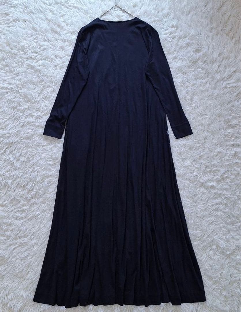 未使用タグ付✨カレンソロジー スムースロングスリーブ フレアワンピース Vネック