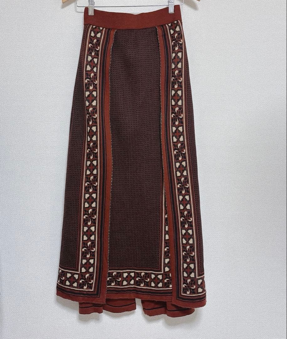 美品✨TAN 即完売品 タン タイルジャガード パンツ ニット