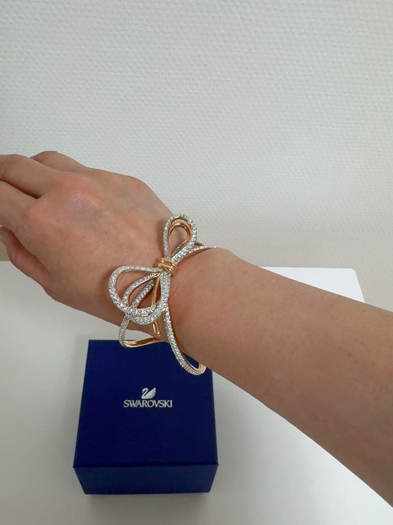 SWAROVSKI スワロフスキー リボン バングル♡