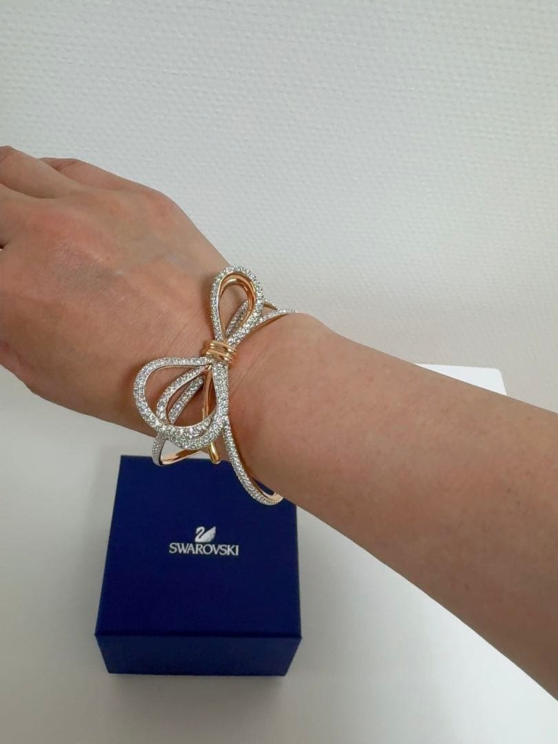 SWAROVSKI スワロフスキー リボン バングル♡