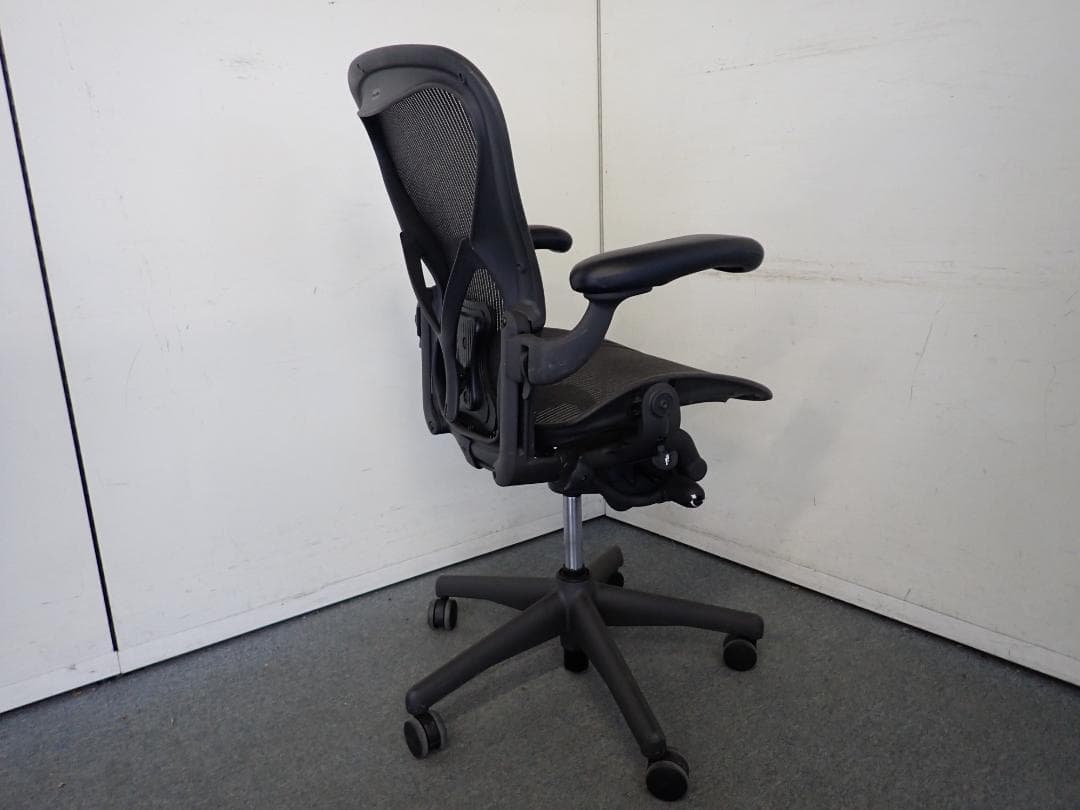 ハーマンミラー アーロンチェア　クラシックフル装備　Bサイズ