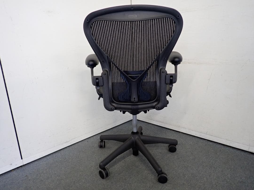 ハーマンミラー アーロンチェア　クラシックフル装備　Bサイズ