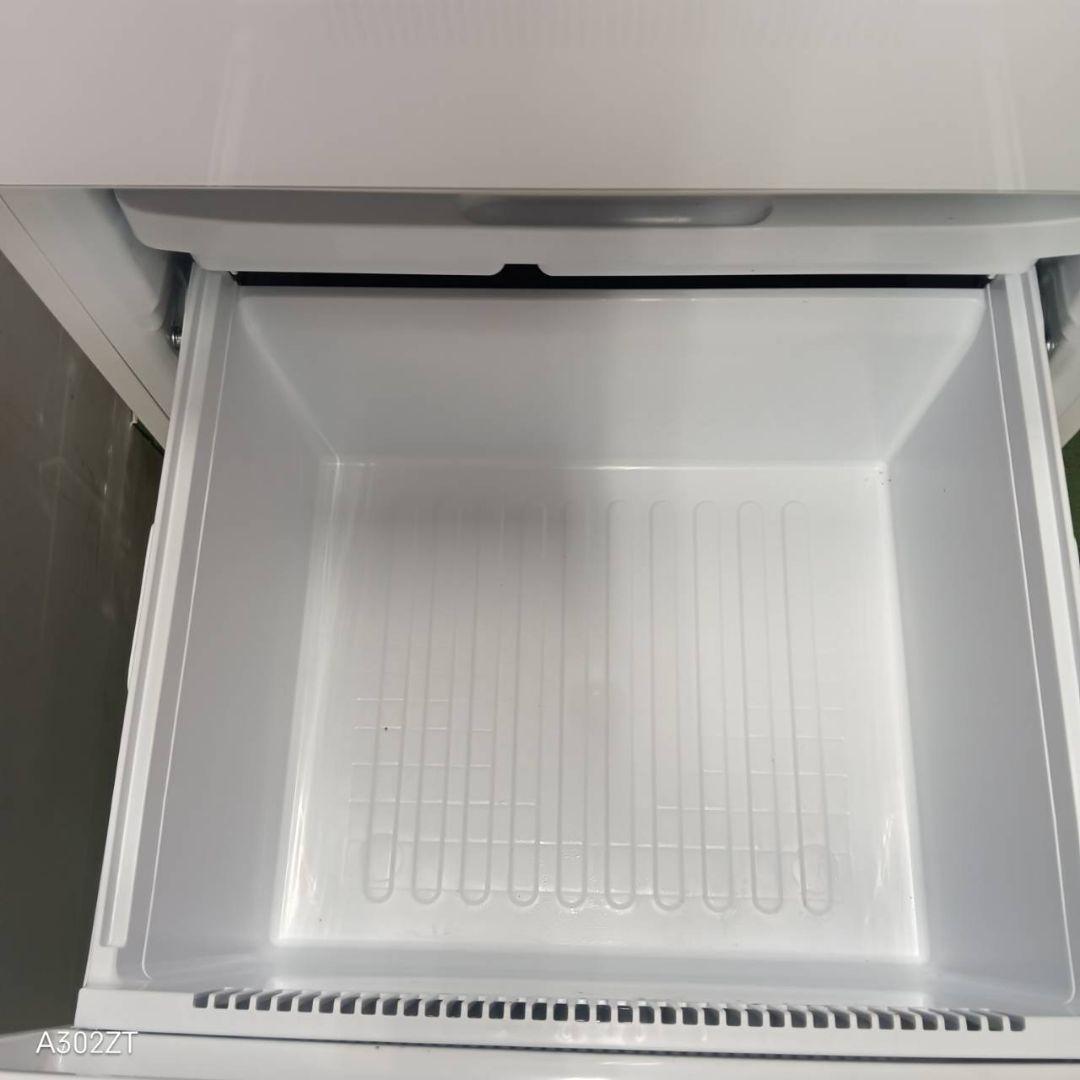 447 送料設置無料 SHARP　自動製氷機能付き大型冷蔵庫　350L