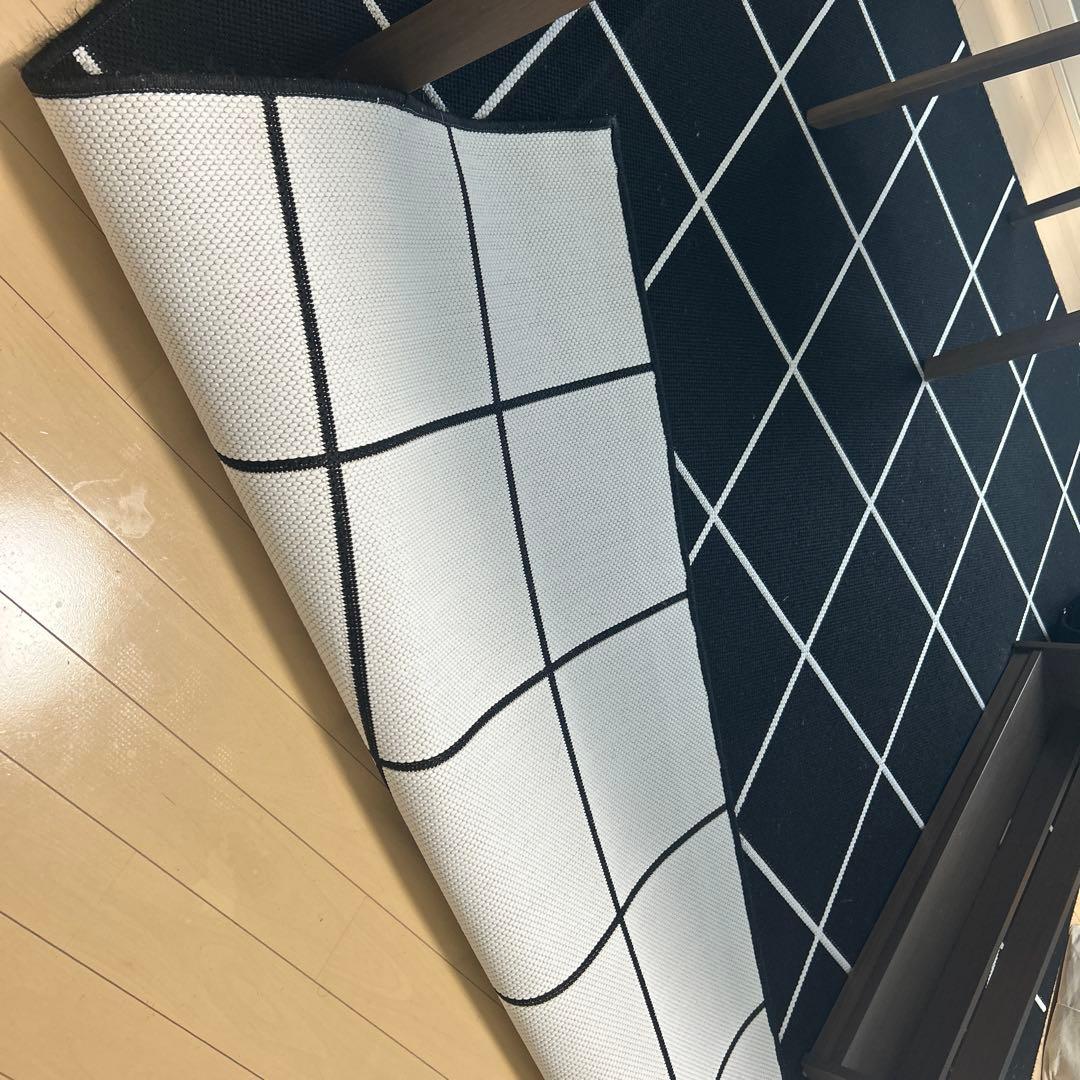 【い様】レア　IKEA／イケアSVALLERUP／スヴァレルプ ラグブラック