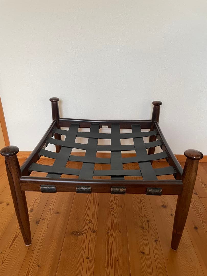 Ire Mobler製 Eric Merthen オットマン ローズウッド