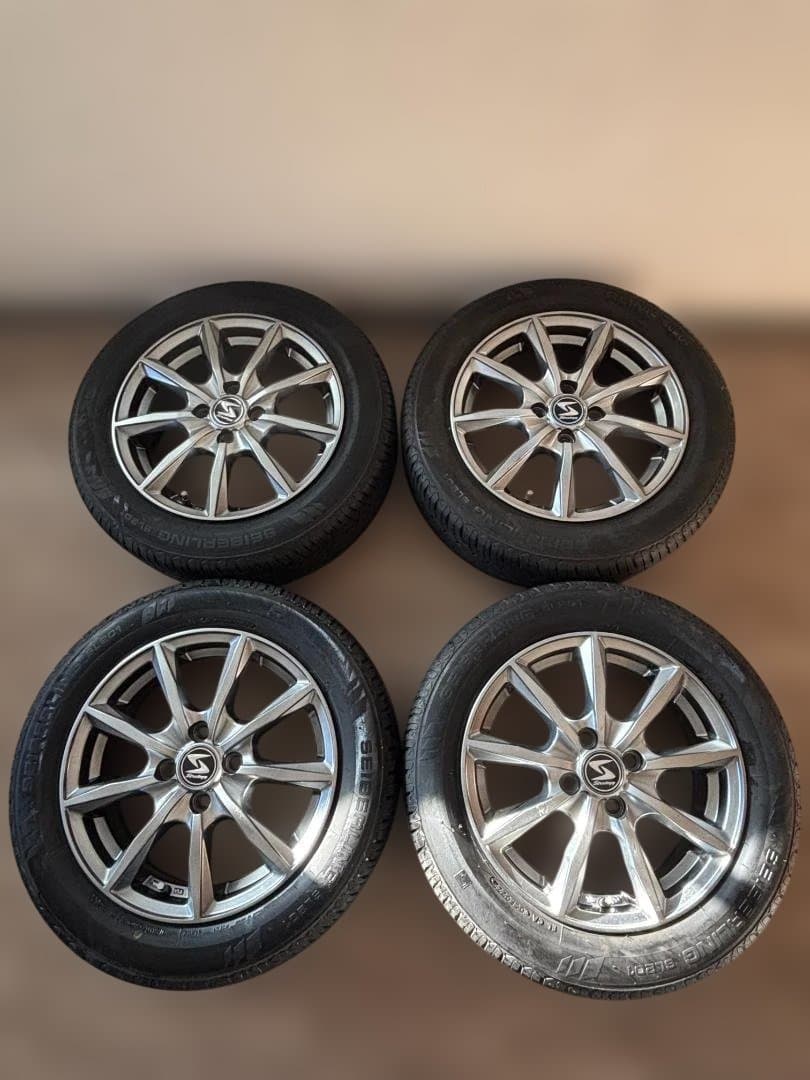 ストラテジー 185/60R15 タイヤホイールセット シルバー ブラック