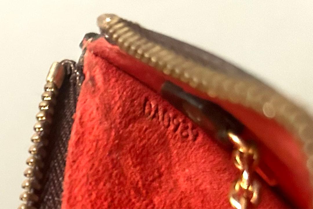 ルイヴィトン ポシェットクレ ダミエ