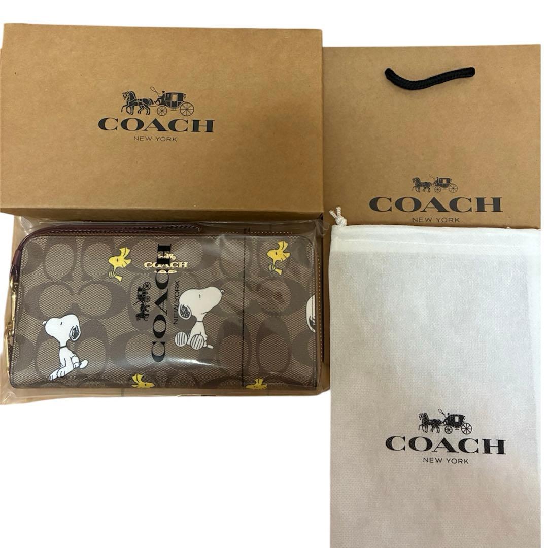 ✨新品✨COACH コーチ スヌーピー シグネチャー柄 ラウンドジップ 長財布