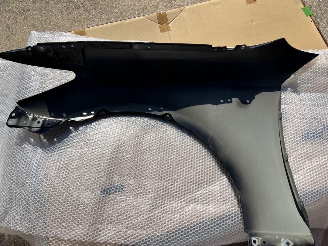 210系 クラウン HYBRID ロイヤル ブラック フロントフェンダー