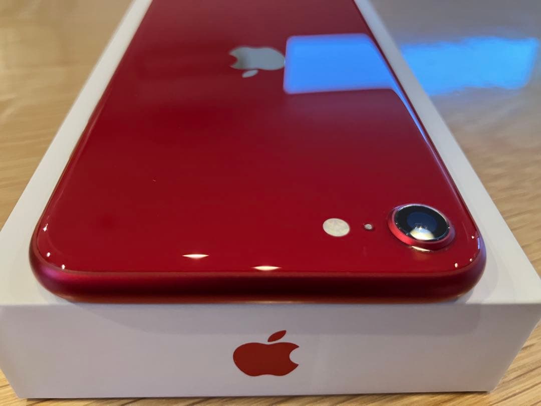 Apple iPhone SE (第3世代) PRODUCT RED