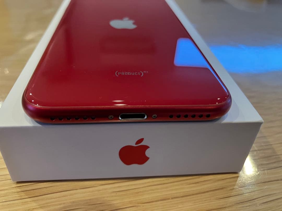 Apple iPhone SE (第3世代) PRODUCT RED