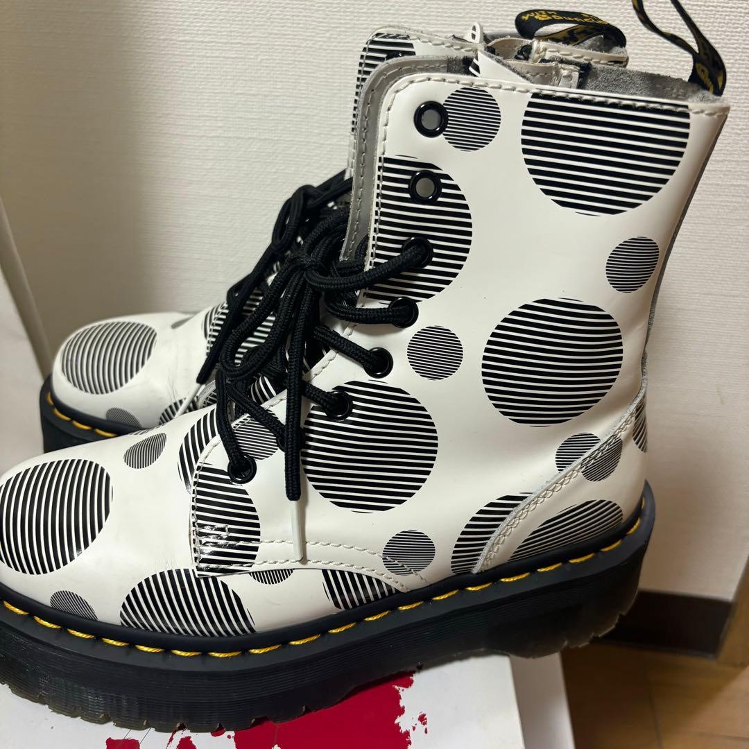 ドクターマーチン 8ホール UK5厚底ブーツ