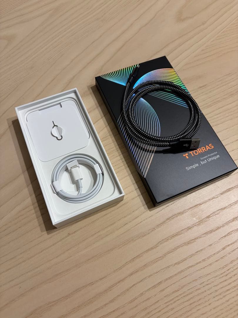 iPhone13 SIMフリー 128GB ブルー　箱、ケース、付属品あり