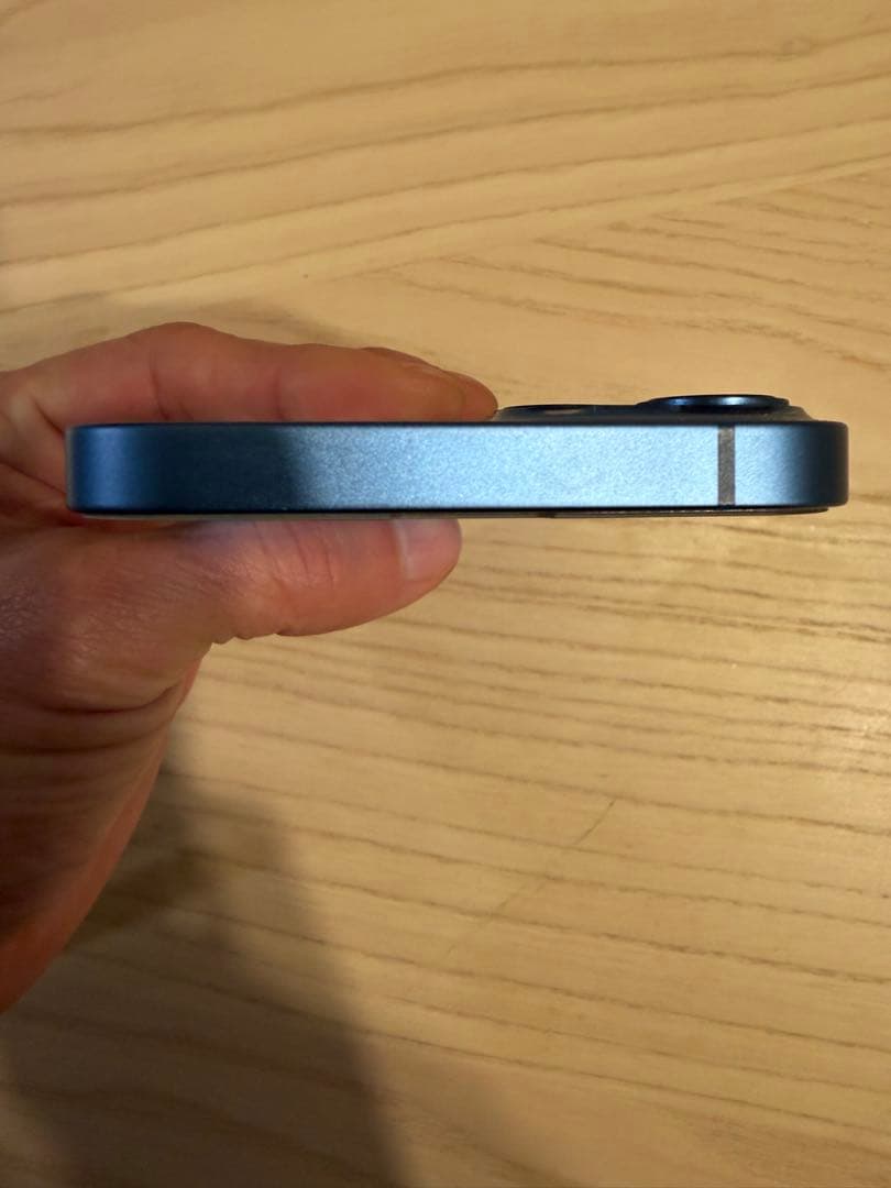 iPhone13 SIMフリー 128GB ブルー　箱、ケース、付属品あり