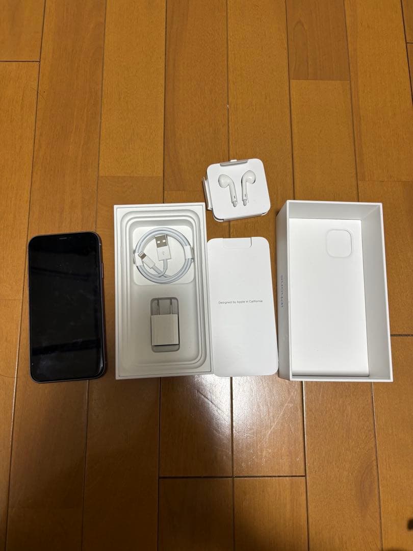 iPhone 11 64GB SIMフリー 初期化済み 箱・付属品あり