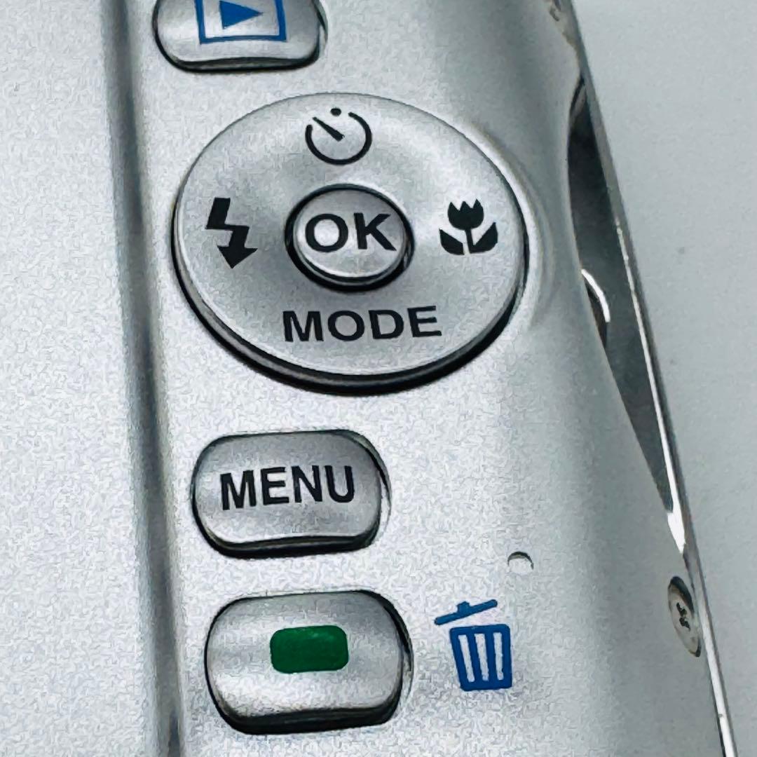 【極美品・箱付き】PENTAX Optio P70 シルバー 付属品充実