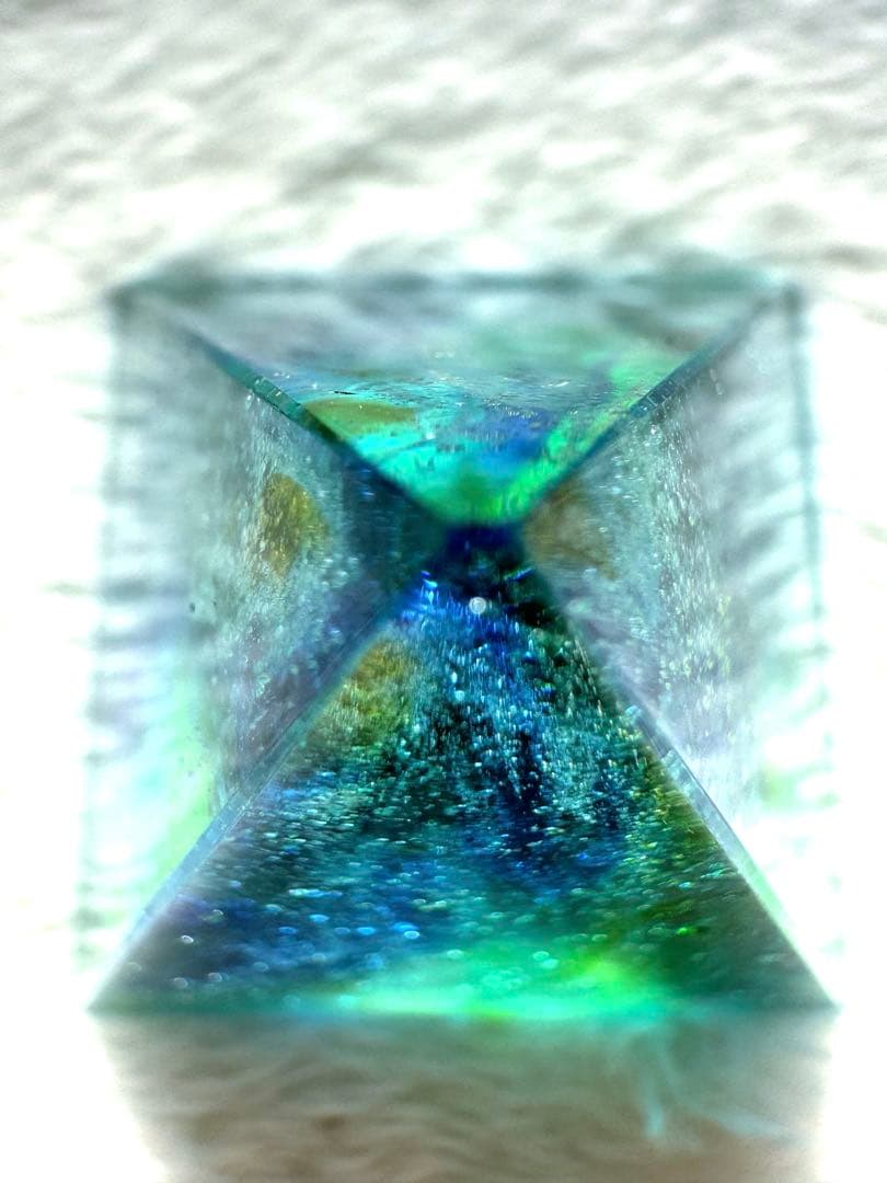 aya103 シエラネバダ産 アンダラクリスタル ピラミッド大 ブルー系