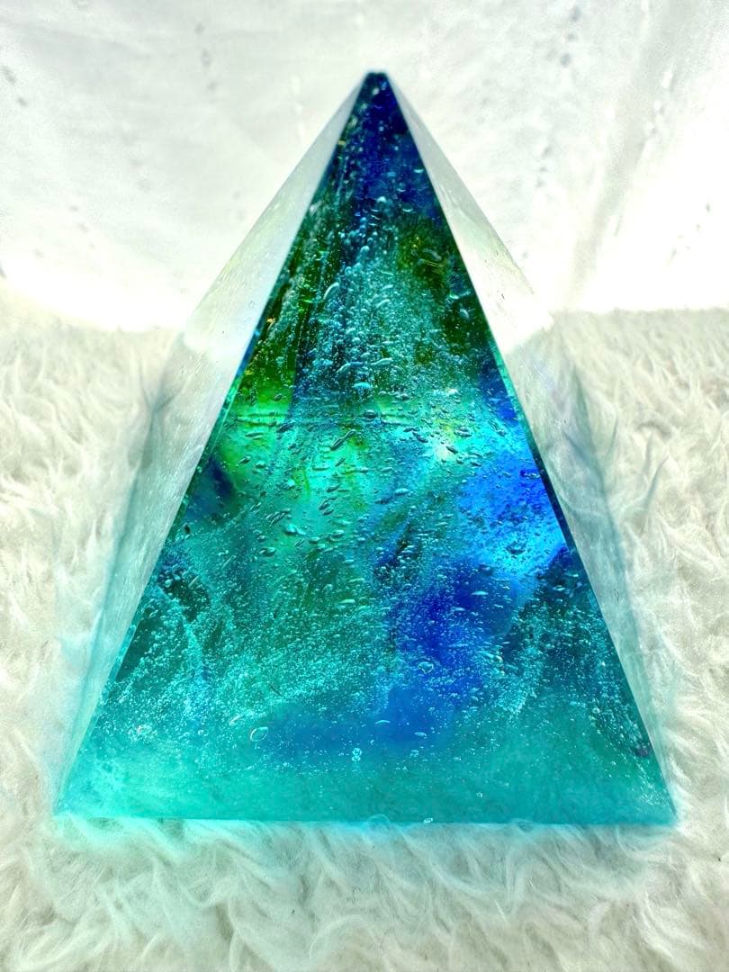 aya103 シエラネバダ産 アンダラクリスタル ピラミッド大 ブルー系