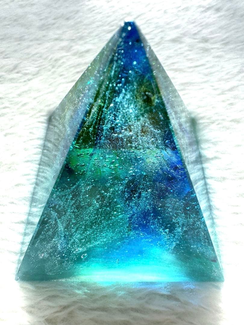 aya103 シエラネバダ産 アンダラクリスタル ピラミッド大 ブルー系