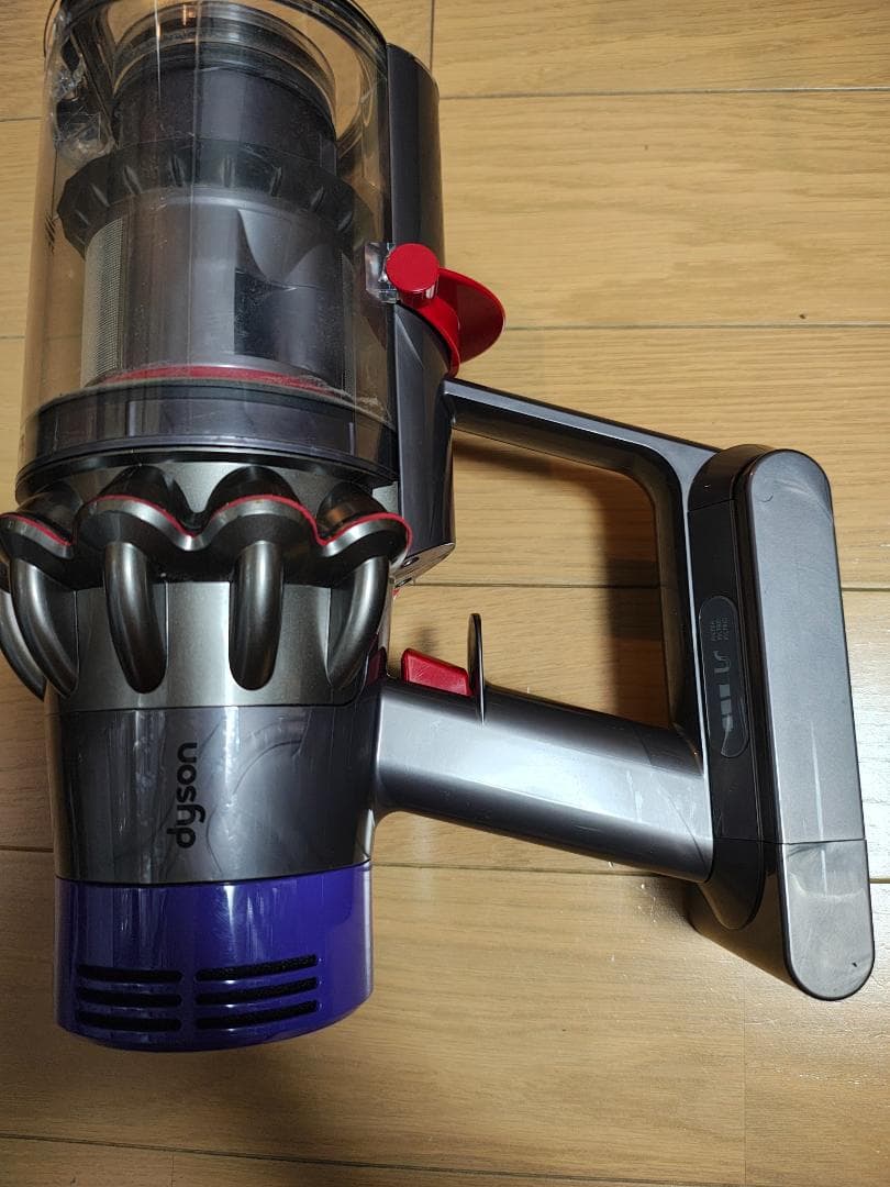 ダイソン★コードレス掃除機★V10本体★ＳV12★バッテリー新品と同等★9