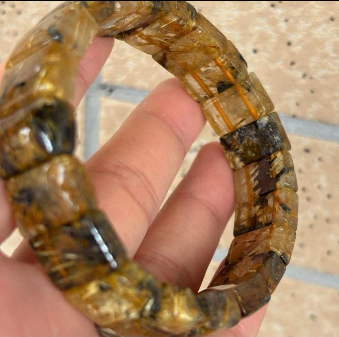 太陽放射タイチンルチルクォーツ　ブレスレット