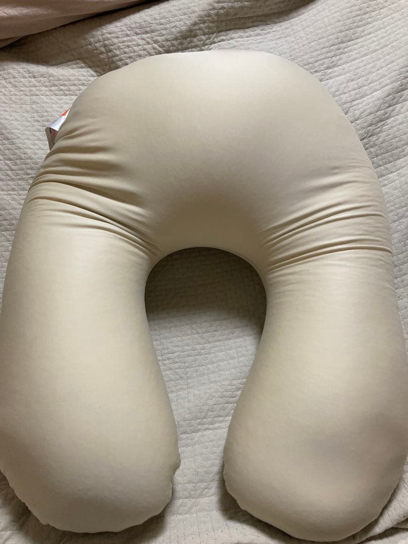 Yogibo U字型クッションとカバー クリーム