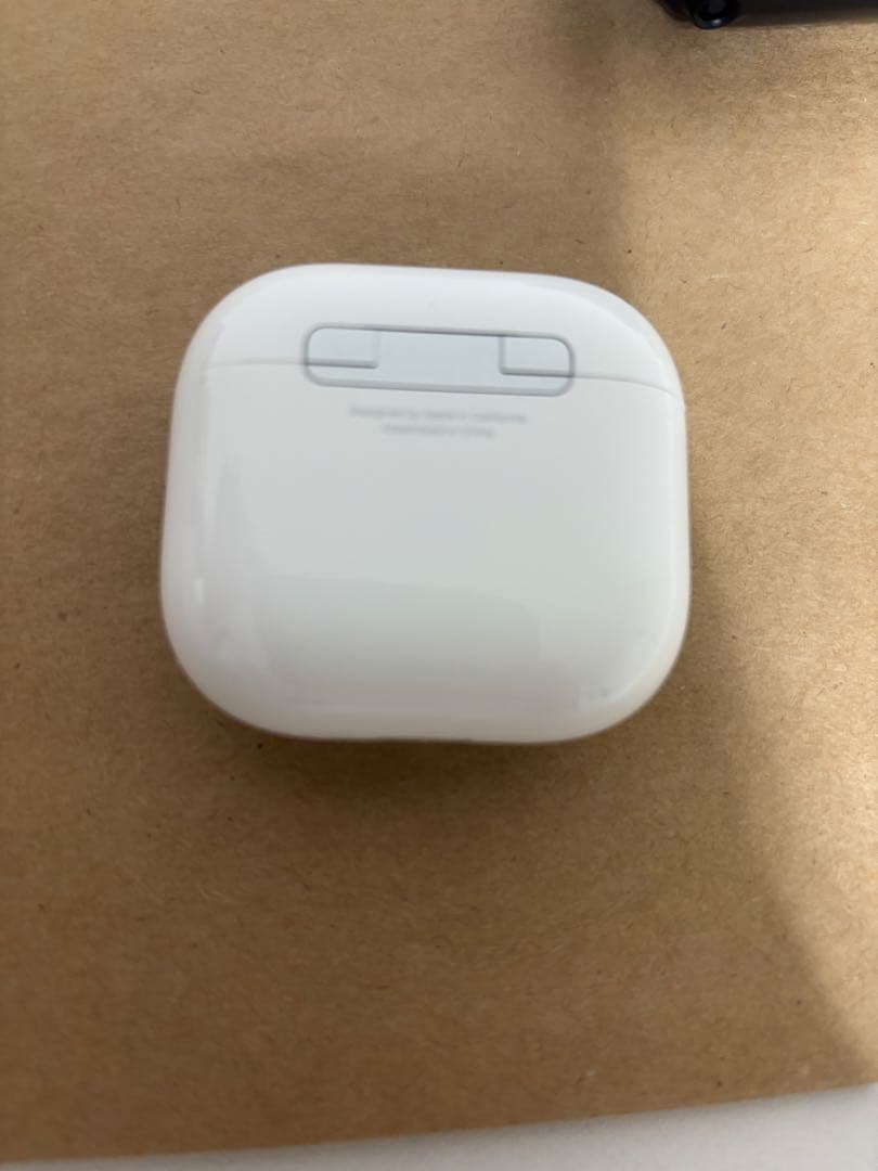 【AirPods4】アクティブノイズキャンセリング ROOT CO.ケース付き