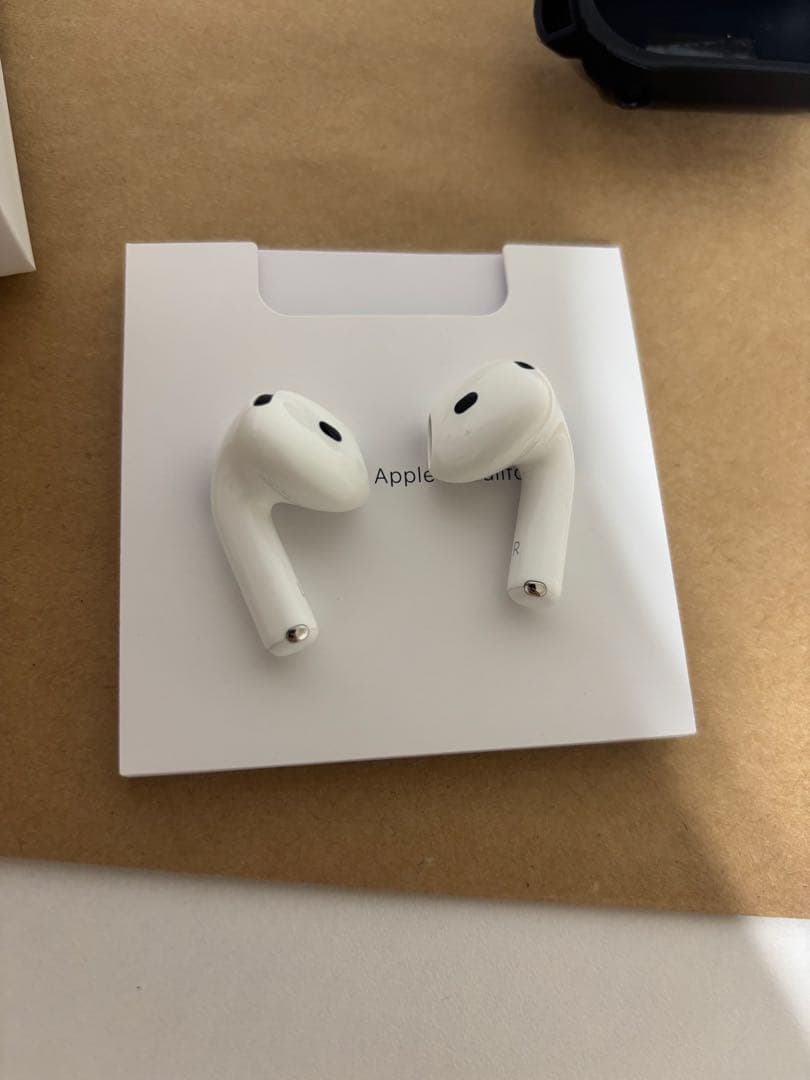 【AirPods4】アクティブノイズキャンセリング ROOT CO.ケース付き