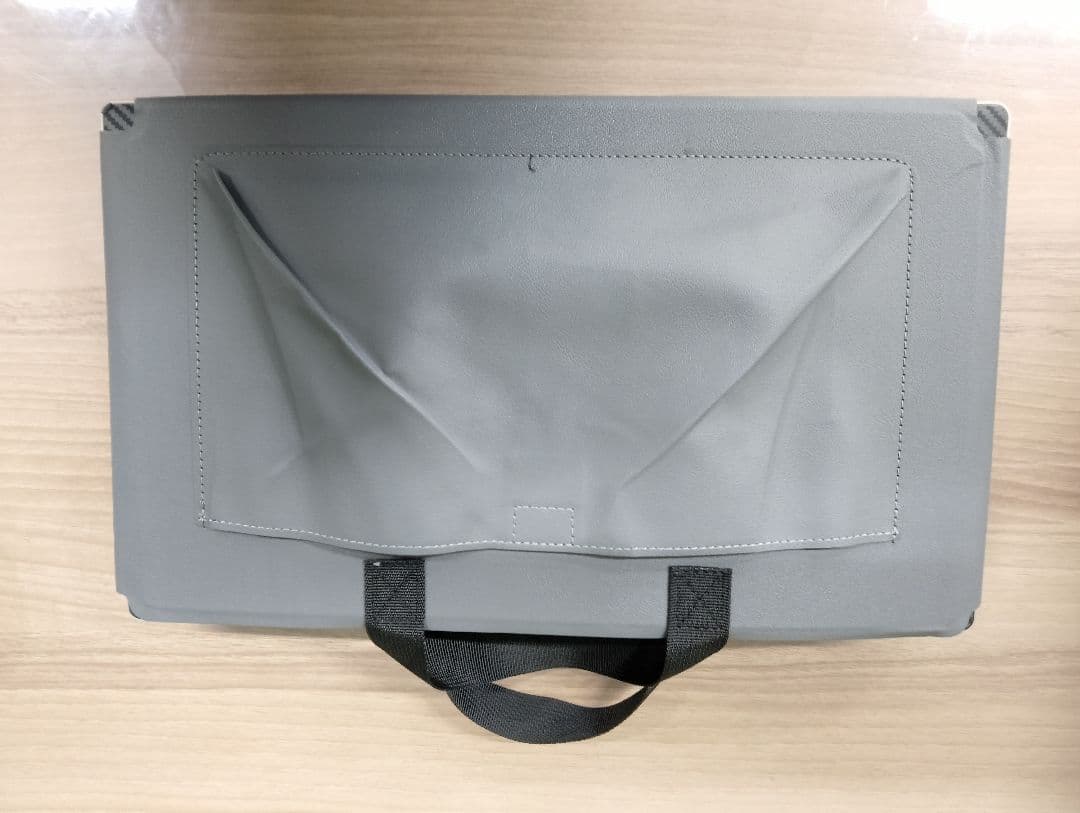 15.6インチトリプルモニター