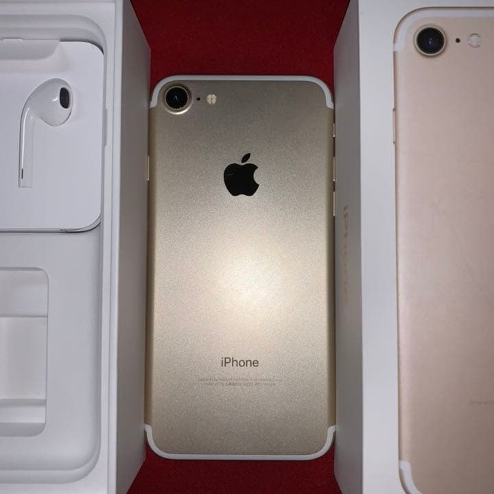 iPhone7 128GB GOLD 本体 SIMフリー 新品正規イアホン付き