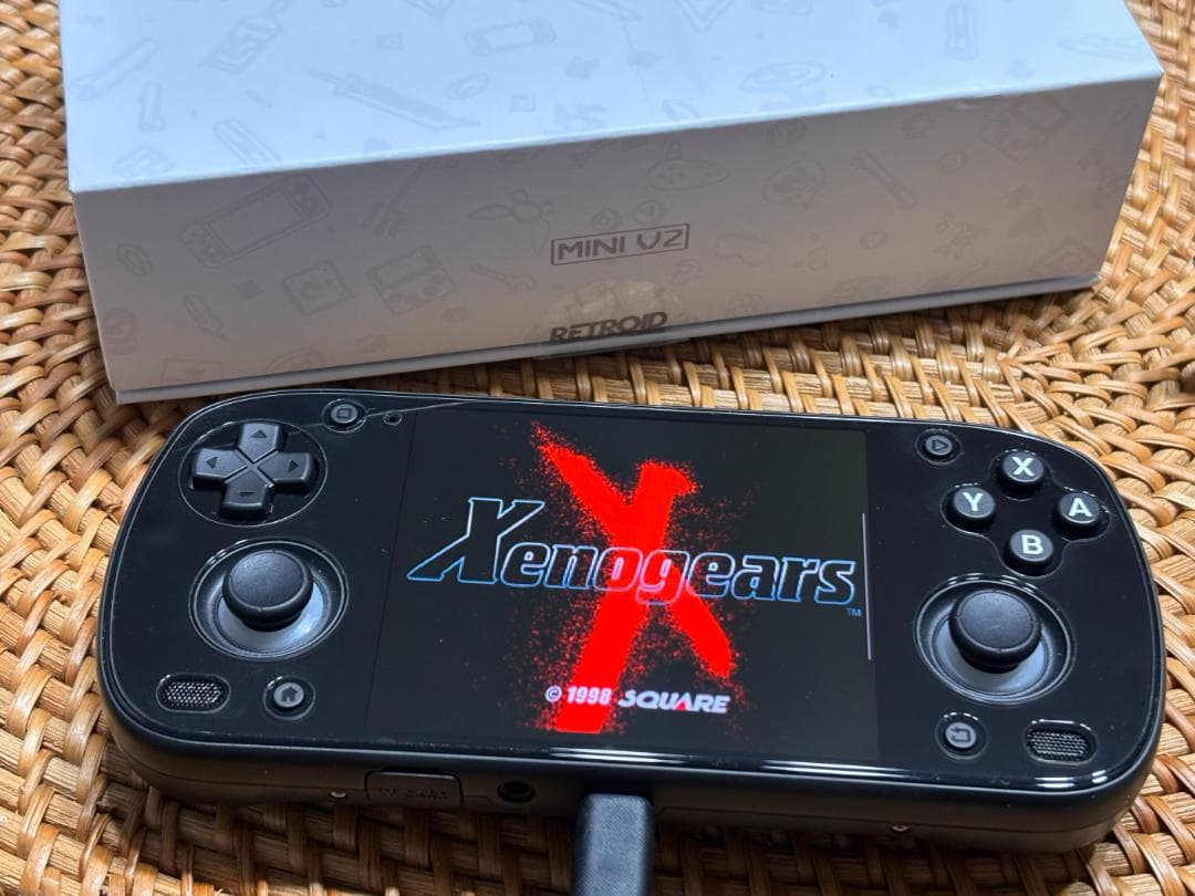 RETROID POCKET MINI V2 レトロゲーム機