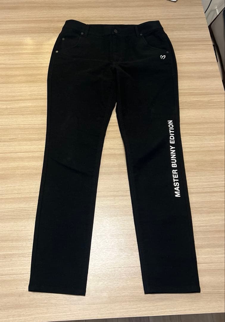 美品　マスターバニーエディション ゴルフ レディース パンツ 黒