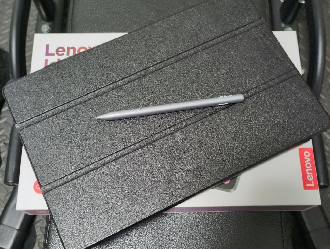 Lenovo　IdeaTabPro（フィルム貼済＆カバー付き）