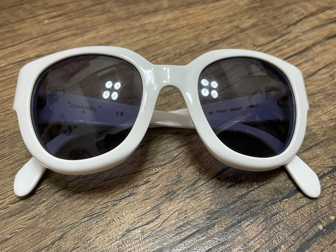 CHANEL サングラス ホワイト