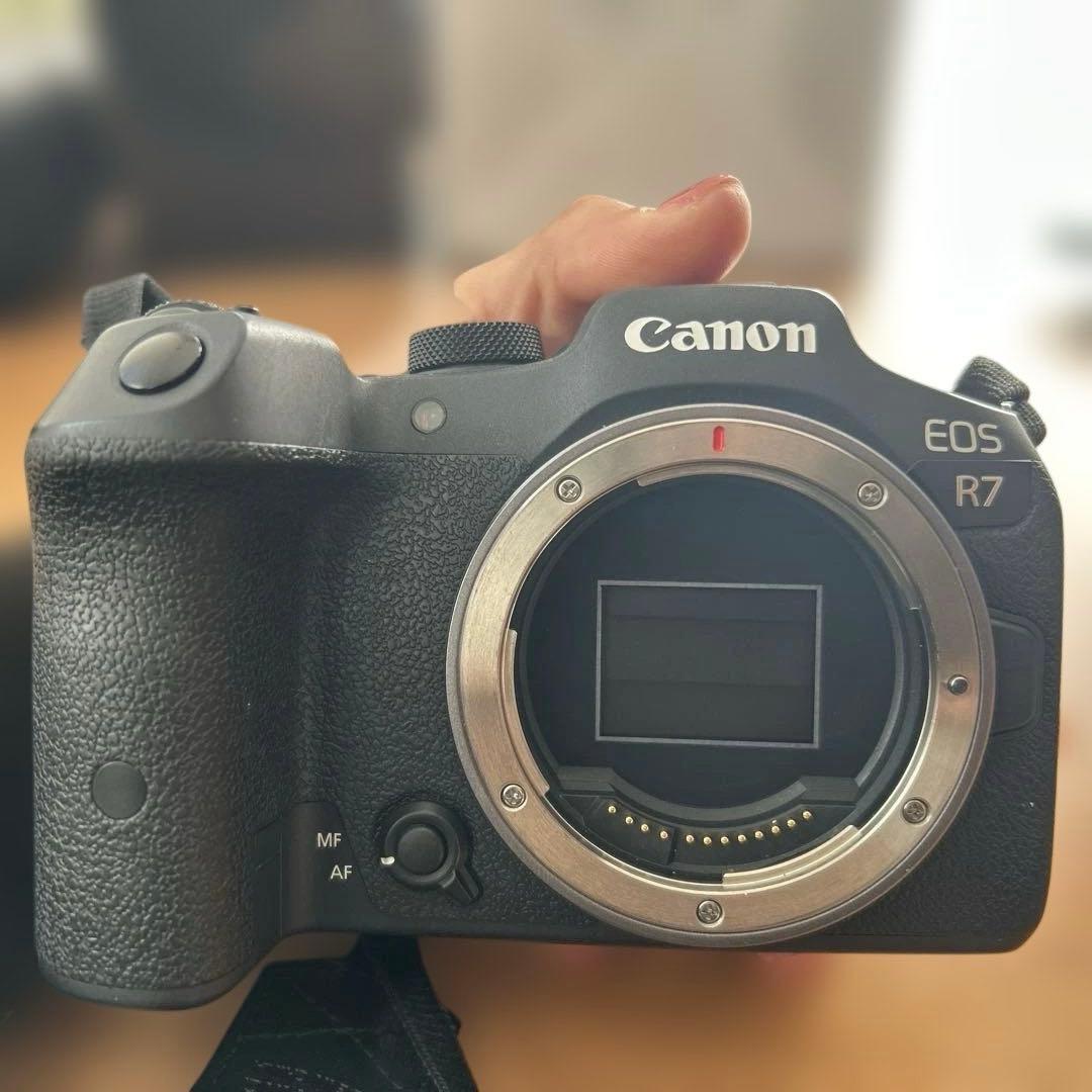 Canon EOSR7 レンズ2本 バッテリー2個 充電
