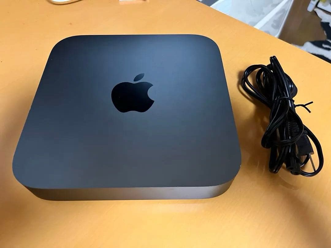 Mac mini 2018 i3-8100b メモリ8GB SSD128G