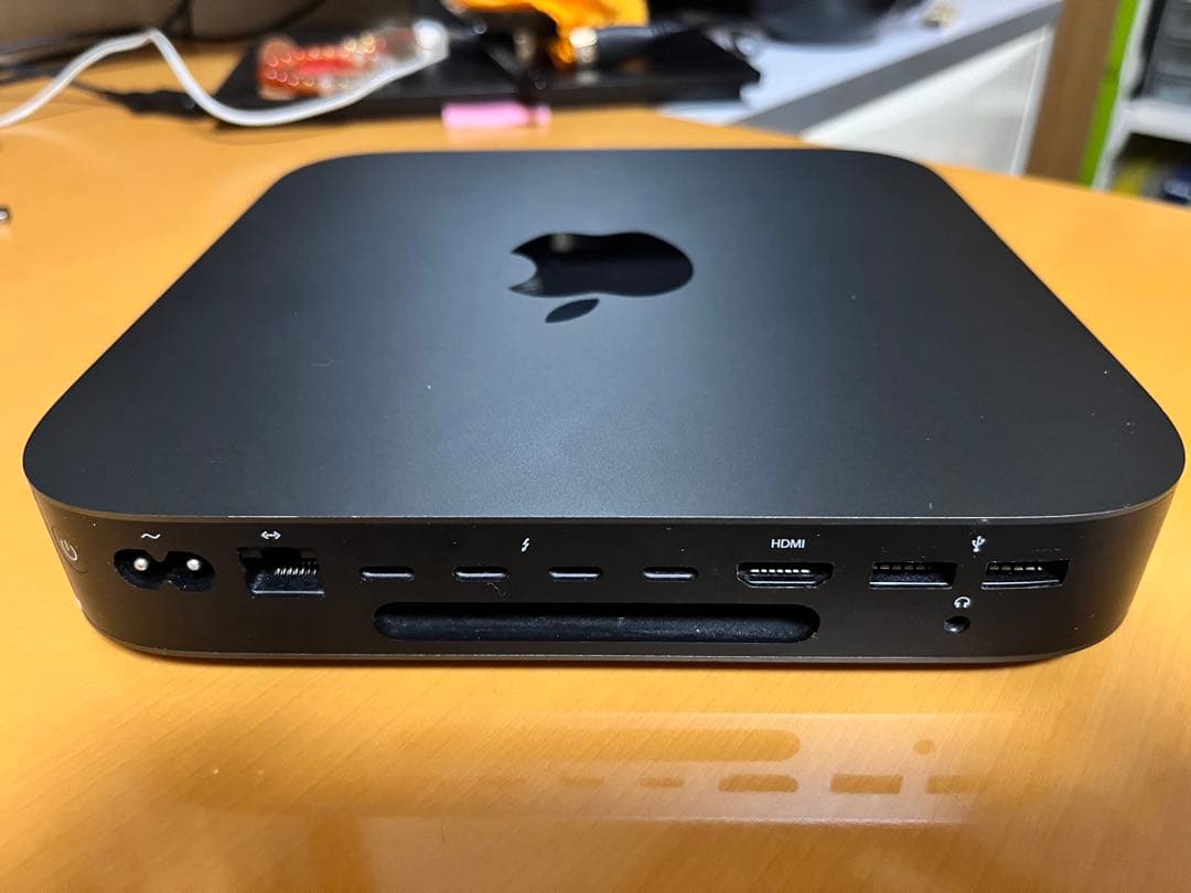 Mac mini 2018 i3-8100b メモリ8GB SSD128G