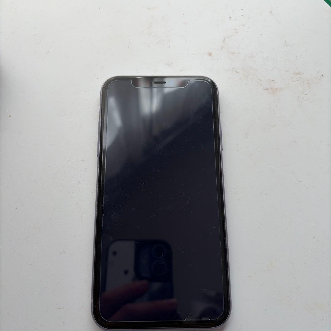 iPhone 11 パープル 本体 背面ひび割れ