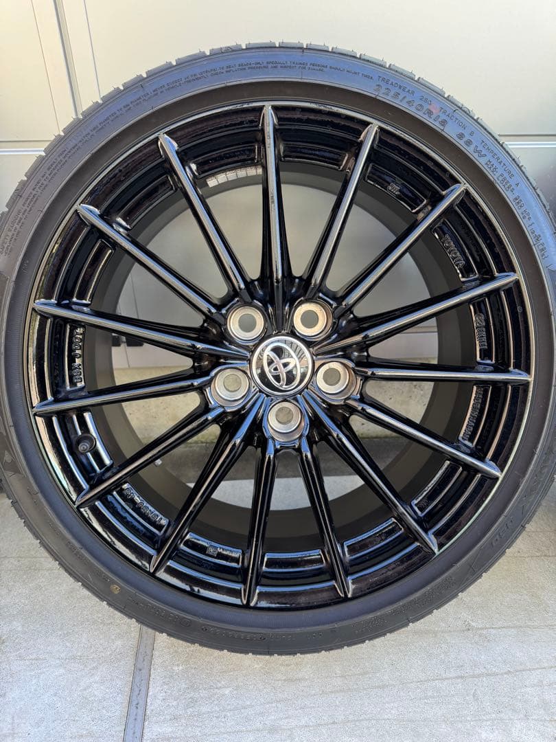 GRヤリス RZ 純正ホイールタイヤセット 18インチ エンケイ製