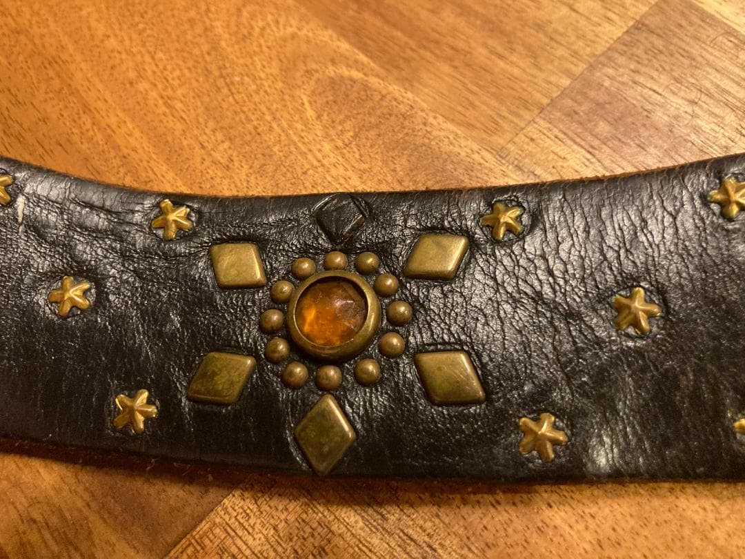 ろん　HTC スタッズレザーベルト　ブラック