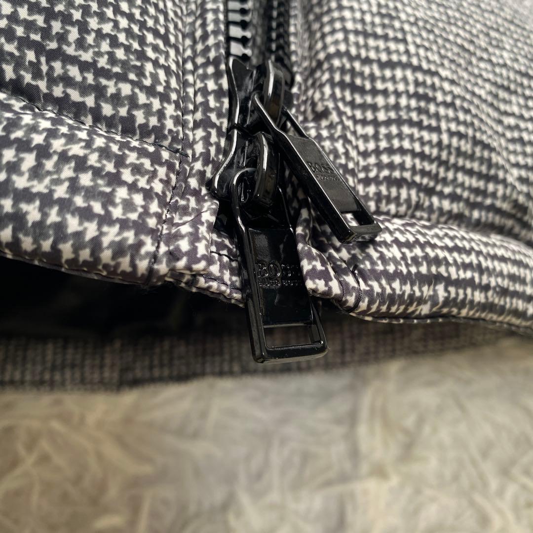美品　HUGOBOSS ダウンジャケット リアルダウン　ダックダウンフェザー　L