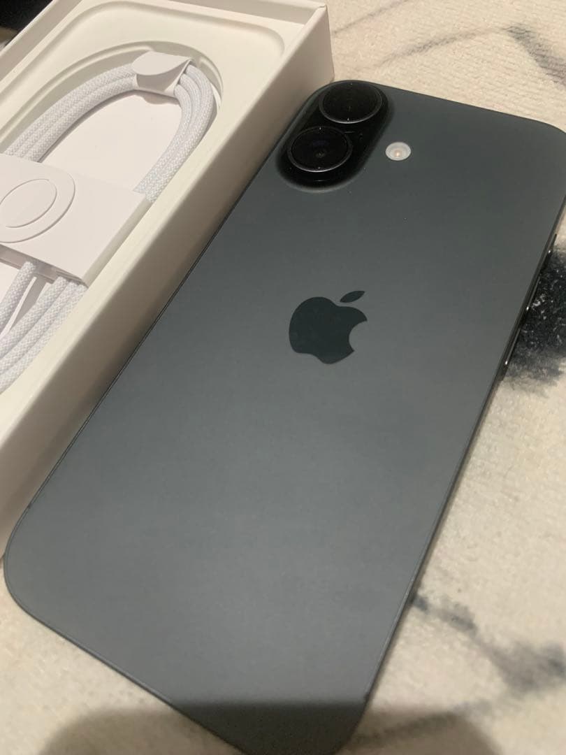 【超美品】 iPhone17 256GB ブラック　SIMフリー