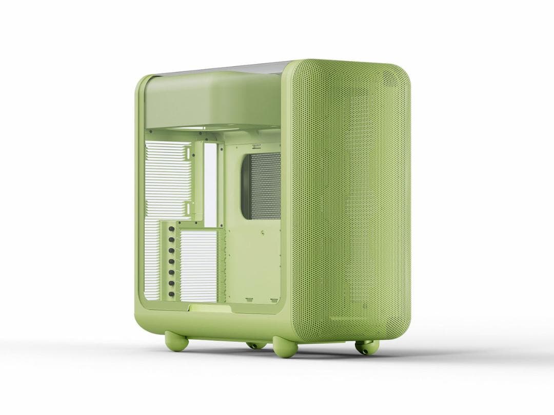 HYTE X50 + HYTE FA12 × 4