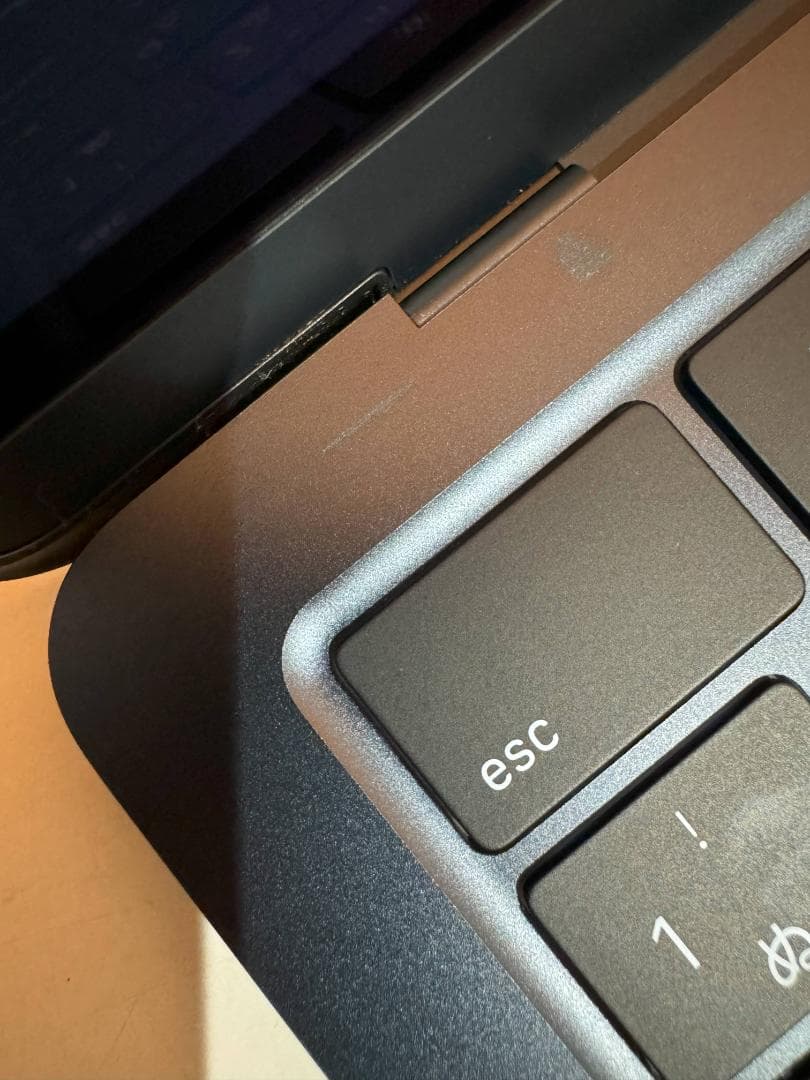 MacBook Air M2　13.6インチ ミッドナイト