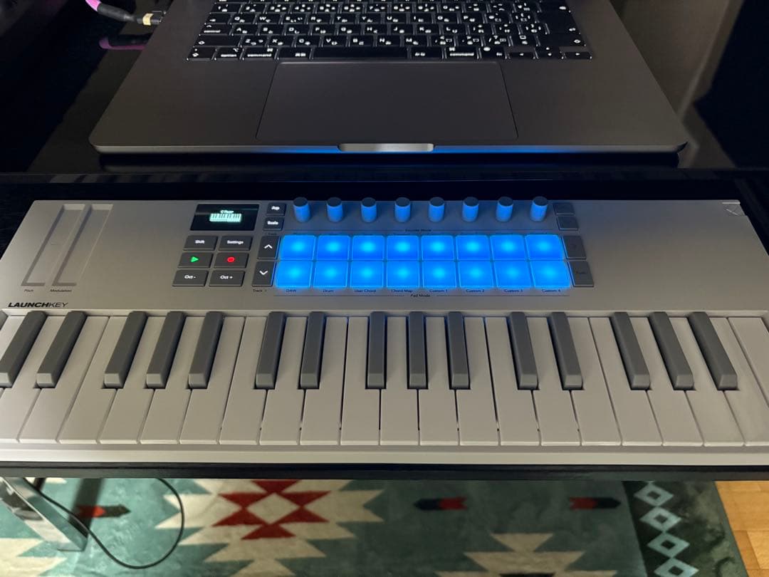 DTM・DAW Launchkey Mini 37 MK4 White