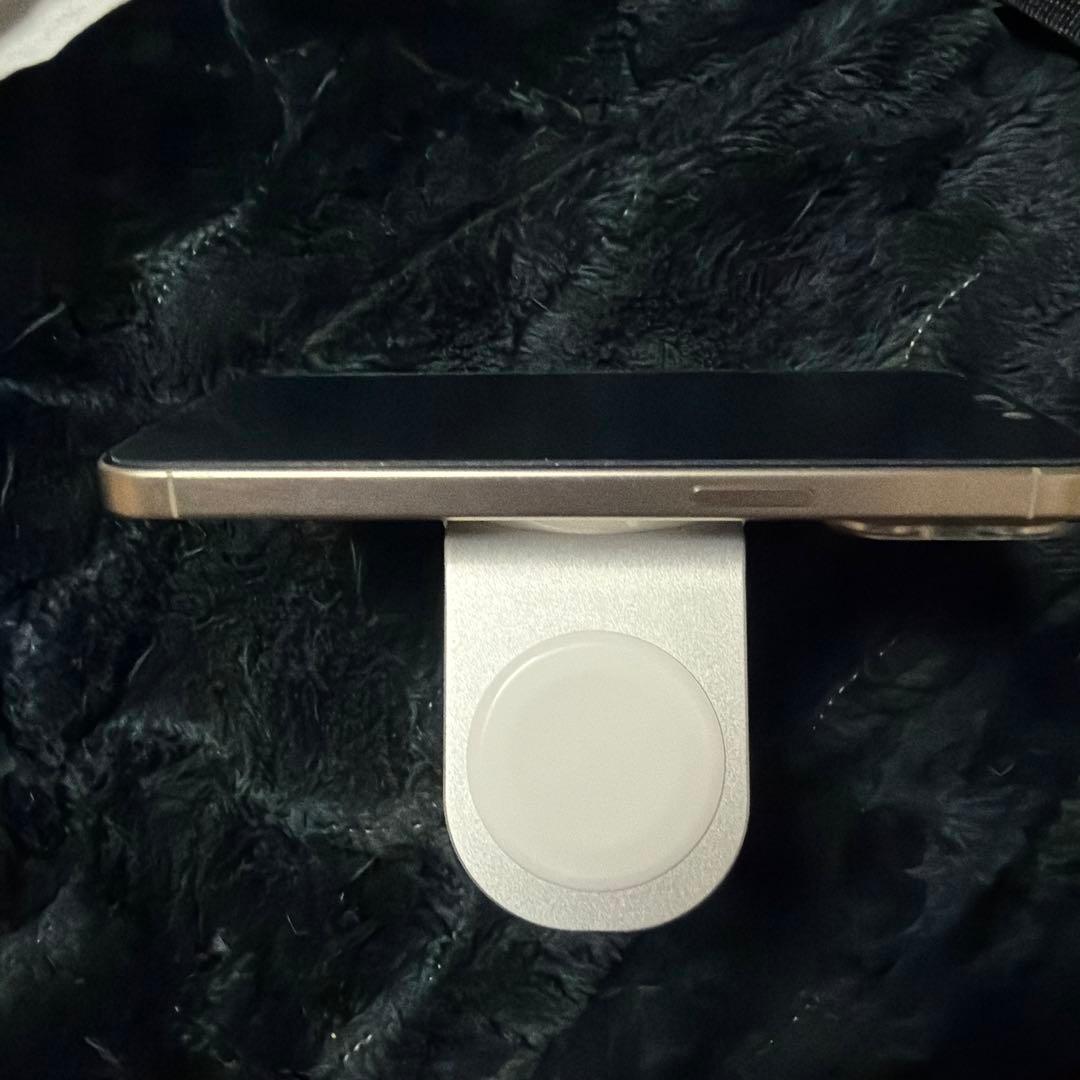 iPhone15ProMax ナチュラルチタニウム256GB 98%