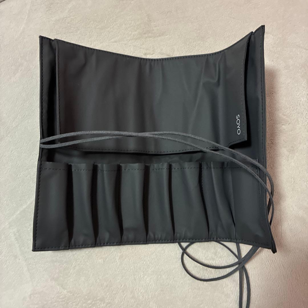 小田切ヒロプロデュースSOYO メイクブラシセット 6本 ブラック　ケース付き