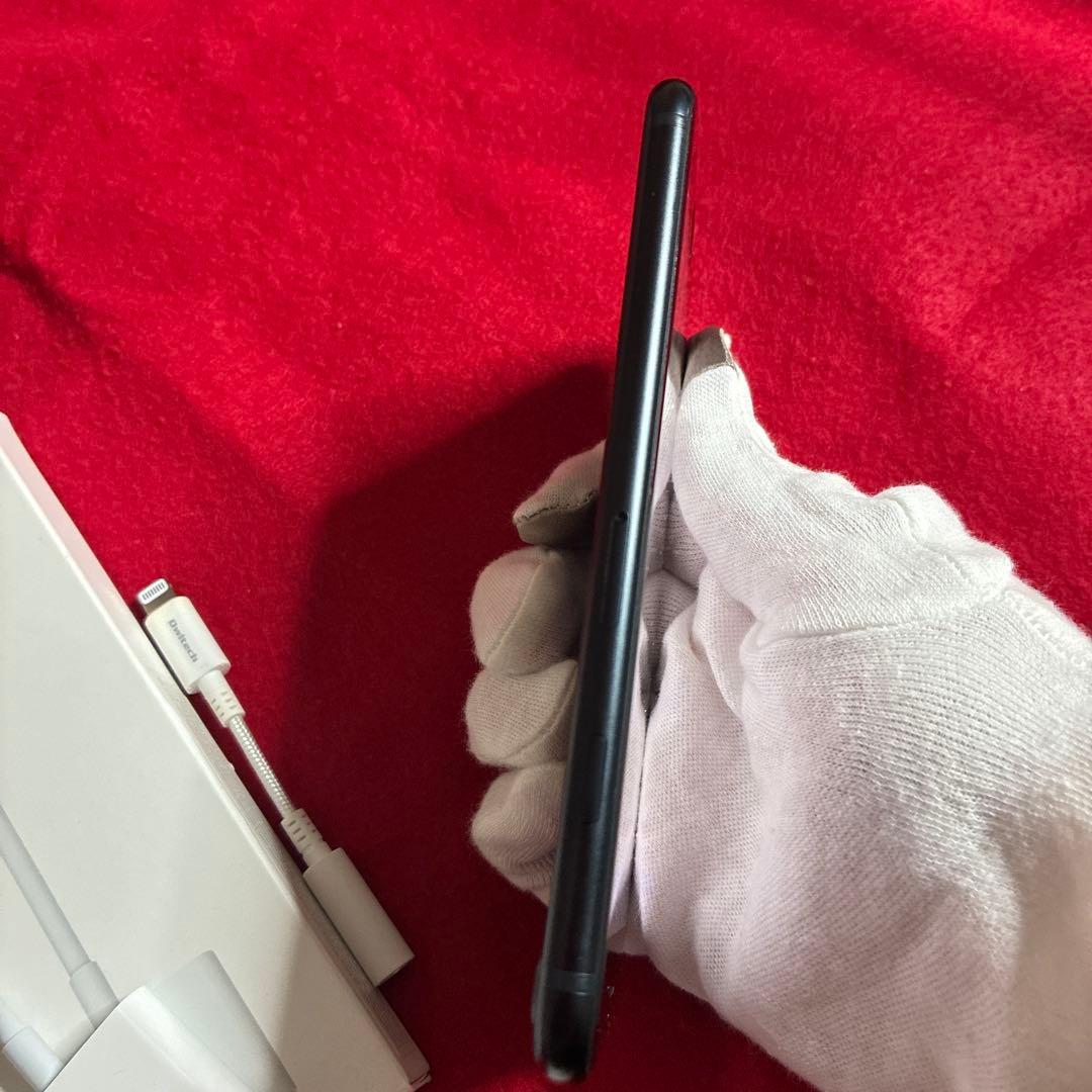 S*u様 Apple iPhone SE (第3世代) ブラック 本体⭐︎おまけ