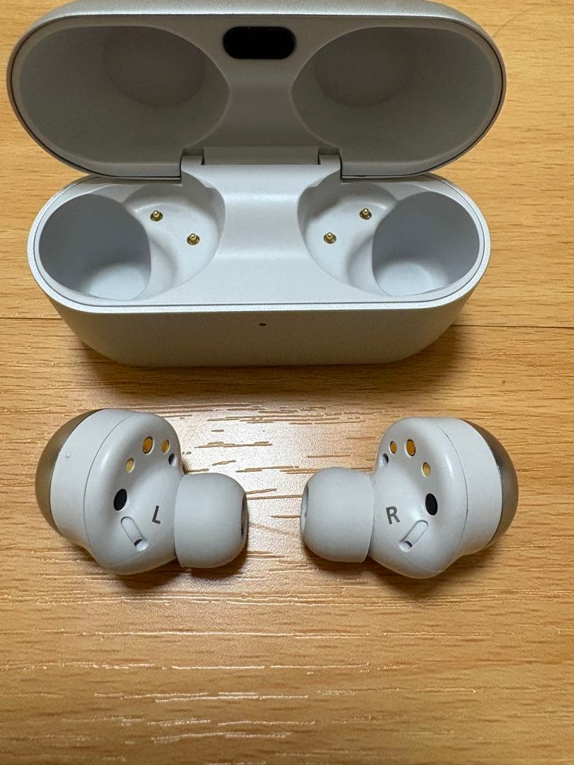 【新品同様】 Technics az100 ワイヤレスイヤホン シルバー