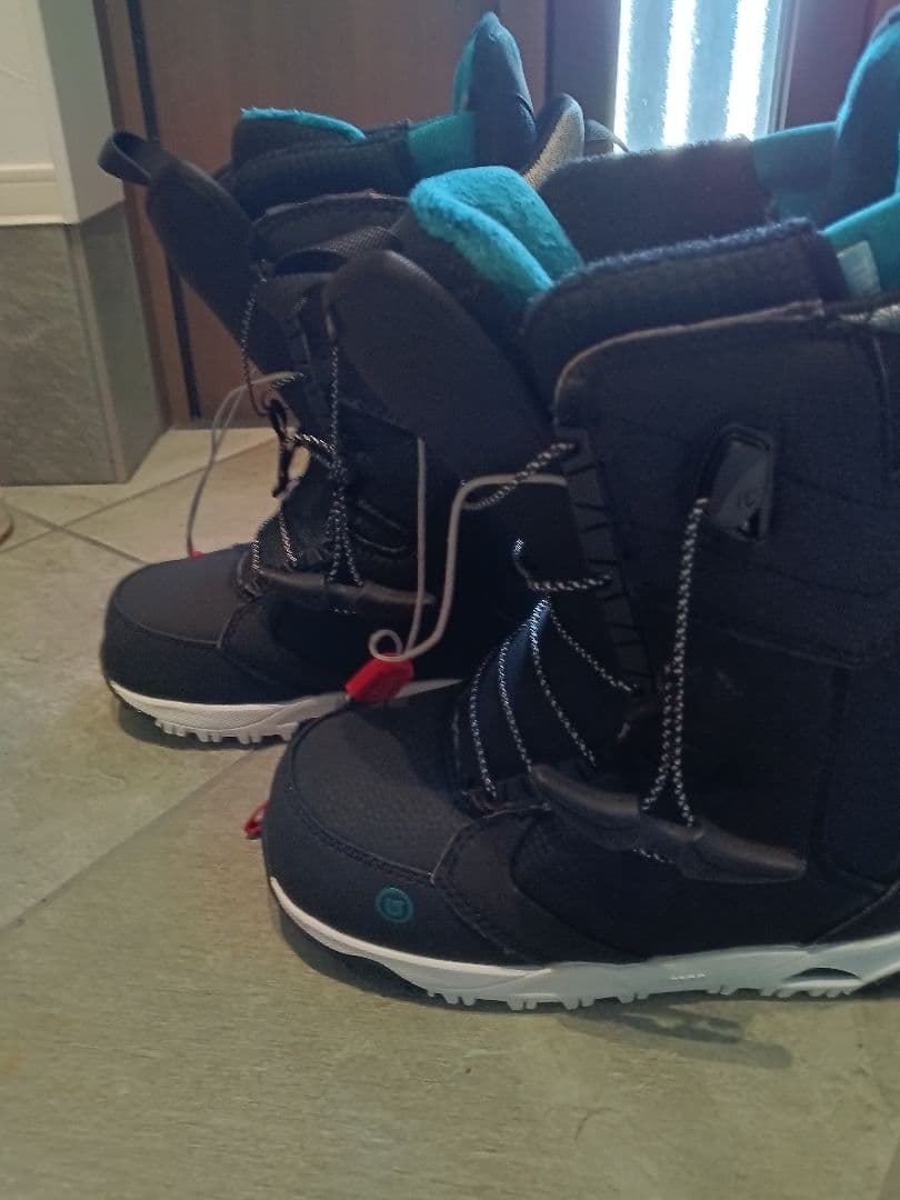 スノボードブーツ